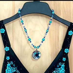 Deep Blue Faceted Pendant Jewelry Set
